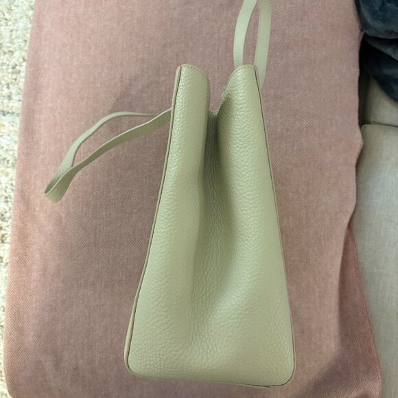 Dagne Allyn Large Leather Tote - Picture 5 of 11